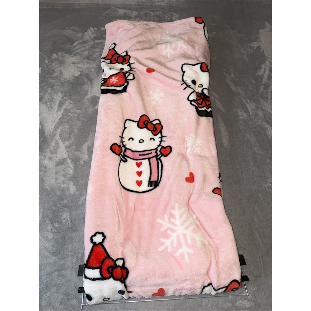 Hello Kitty Christmas Throw Snowman Santa Snowflakes Hearts Pink 50 x 70" New